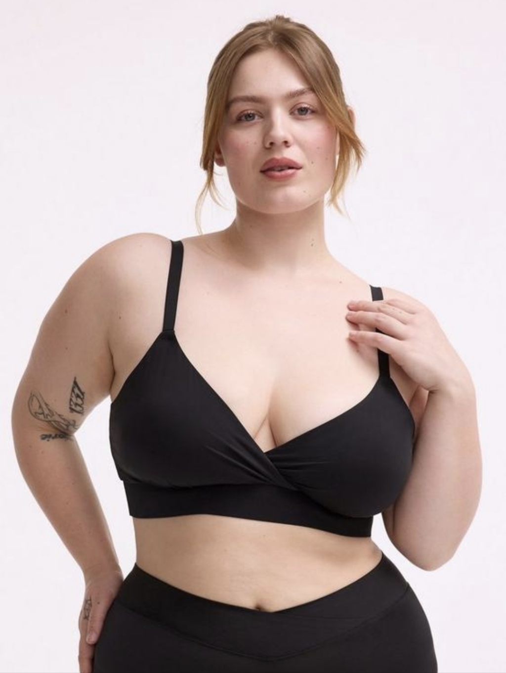 Torrid Lightly Lined Microfiber Surplice Bralette, Size 4